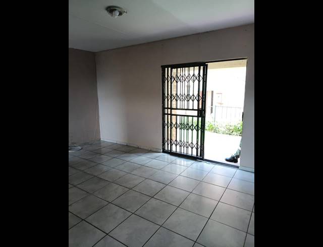 3 BEDROOM APARTMENT FOR SALE IN GROBLERPARK